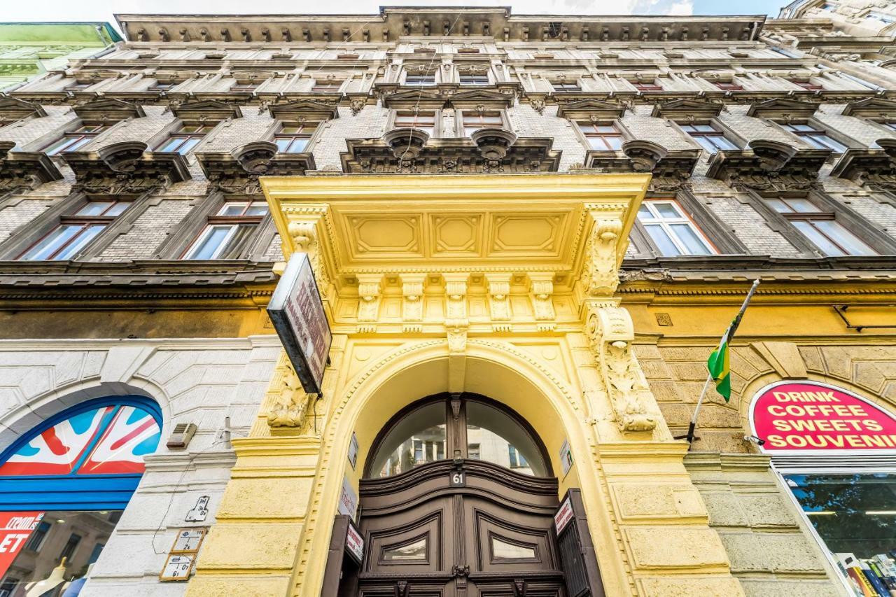 Lejlighed Rakoczi61 Central Apartment With Sauna Budapest